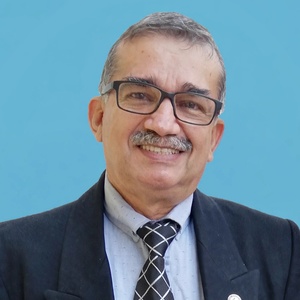 Dr Carlos Carrión Torres